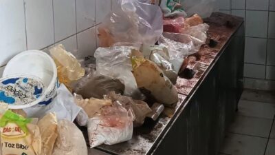 ALTINTAŞ’TA BİR İMALATHANEDE BOZULMUŞ VE TARİHİ GEÇMİŞ GIDALAR ELE GEÇİRİLDİ