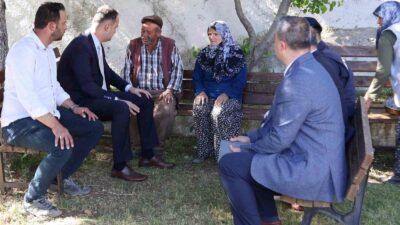 ASLANAPA KAYMAKAMI DEMİRCİ’DEN, EVİ YANAN AİLEYE GEÇMİŞ OLSUN ZİYARETİ