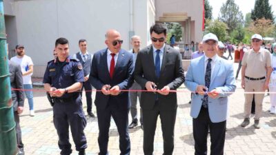 DEREKÖY ŞEHİT FATİH SEVEN ORTAOKULUNDA BİLİM FUARI AÇILDI