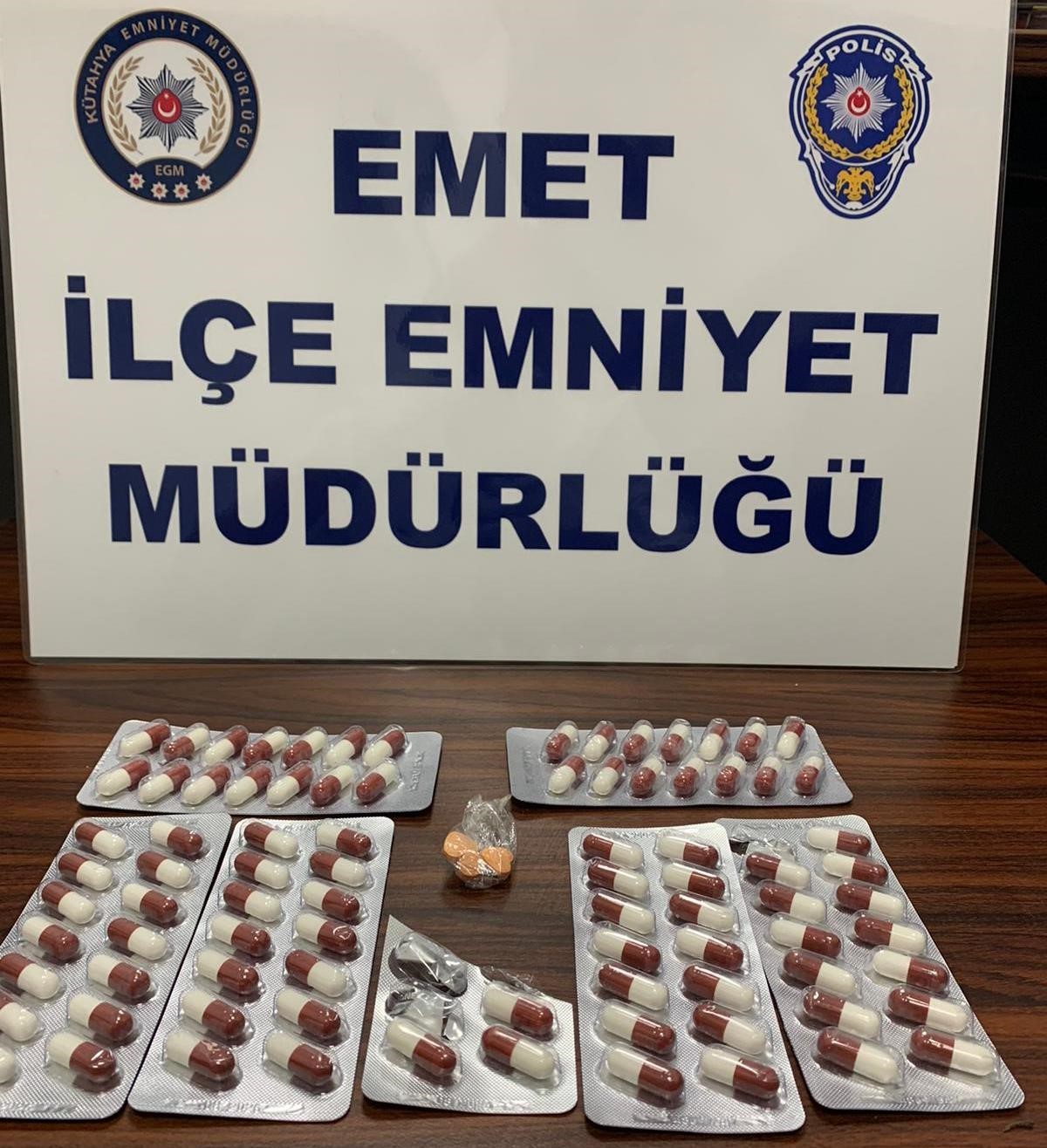 EMET’TE UYUŞTURUCU OPERASYONU: 2 KİŞİ TUTUKLANDI