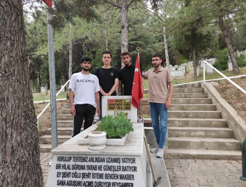 GEDİZ’DE ÖĞRENCİLERDEN ÖRNEK DAVRANIŞ