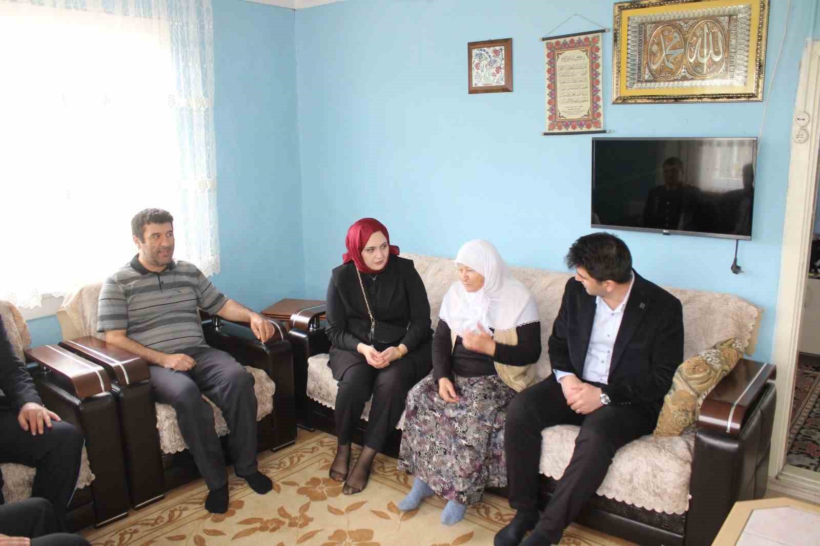 HİSARCIK KAYMAKAMI BAHAR, ŞEHİT ANNELERİNİN ANNELER GÜNÜNÜ KUTLADI