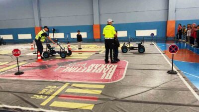 HİSARCIK’TA İLKOKUL ÖĞRENCİLERİNE UYGULAMALI VE TEORİK TRAFİK EĞİTİMİ