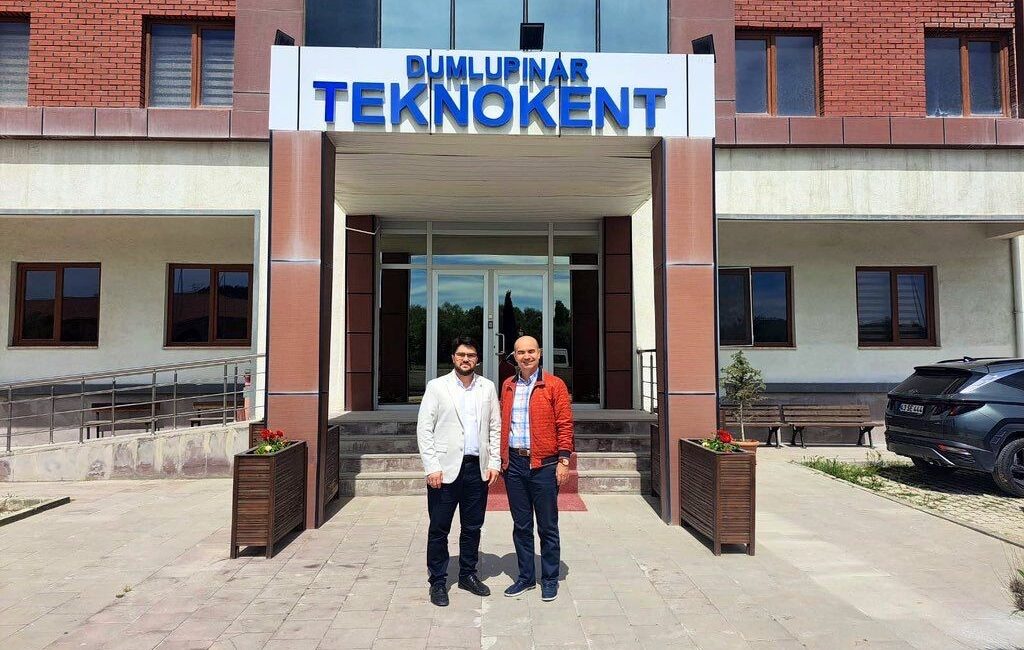 KARABÜK TEKNOKENT’TEN, KÜTAHYA TASARIM TEKNOKENT’E İŞBİRLİĞİ ZİYARETİ