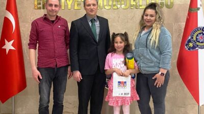 KÜTAHYA İL EMNİYET MÜDÜRÜ HAKAN SIRALI’NIN MİSAFİRİ MİNİK İKRA