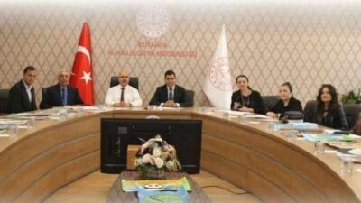 KÜTAHYA’DA "SÜRDÜRÜLEBİLİR EKOSİSTEM" TEMALI İL GENELİ LİSELER ARASI RESİM YARIŞMASI