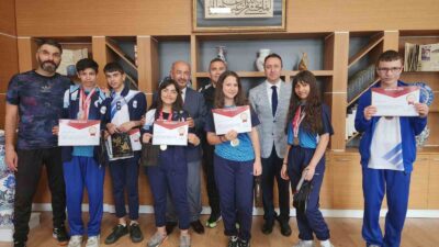MÜDÜR BAŞYİĞİT, OKUL SPORLARINDA DERECE ELDE EDEN ÖZEL EĞİTİM ÖĞRENCİLERİNİ