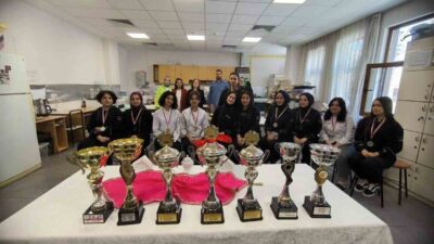 MÜDÜR BAŞYİĞİT, YEMEK YARIŞMASINDA DERECE ELDE EDEN ÖĞRENCİLERİ KABUL ETTİ