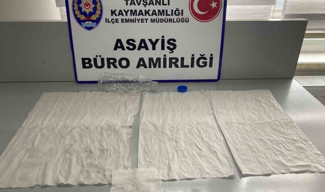 TAVŞANLI’DA BİR ARAÇTA 11