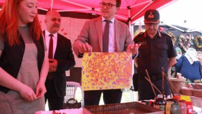 KÜTAHYA’DA YILSONU SERGİSİ AÇILDI