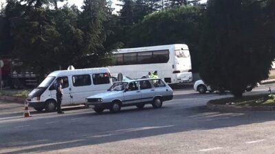 MİNİBÜS İLE BİSİKLET ÇARPIŞTI: 1 YARALI