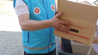 GEDİZ MÜFTÜSÜ SEBAHATTİN TURAN, “VATANDAŞLARIMIZIN EMANETLERİNİ İHTİYAÇ SAHİPLERİNE ULAŞTIRIYORUZ”