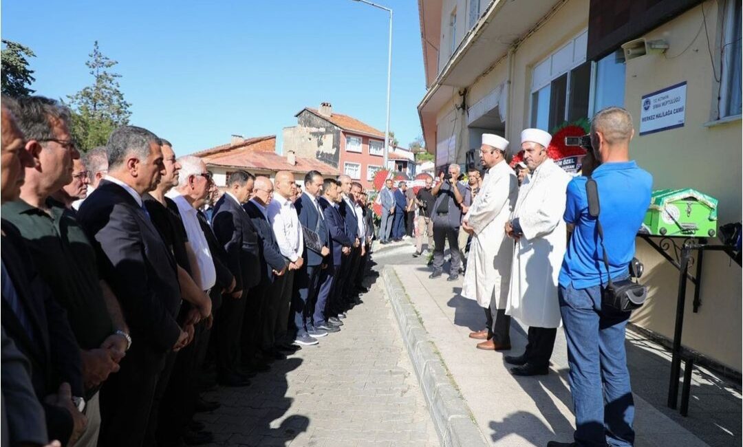 İSMAİL KÜÇÜKKAYA'NIN ANNESİ HALİSE