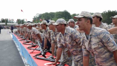 KÜTAHYA'DA BEDELLİ ASKERLER İÇİN YEMİN TÖRENİ