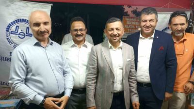 GEDİZ’DE MÜFTÜLÜK KİTAP STANDI AÇTI