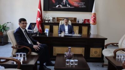 BAŞKAN KAHVECİ'DEN KÜTAHYA İL GENEL MECLİSİ BAŞKANI ÖZCURA'YA TAZİYE ZİYARETİ