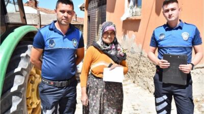 EMETLİ ESNAFLAR BULDUKLARI 5 BİN TL’Yİ ZABITAYA TESLİM ETTİ