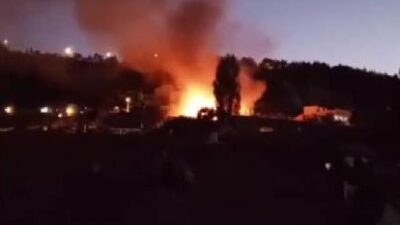 KÜTAHYA'DA TARİHİ AHŞAP BİNADA KORKUTAN YANGIN