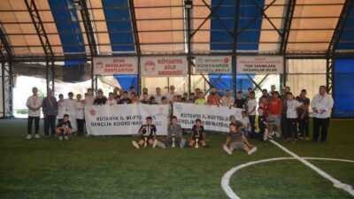 KÜTAHYA'DA YAZ KUR'AN KURSLARI FUTBOL TURNUVASI DÜZENLENDİ