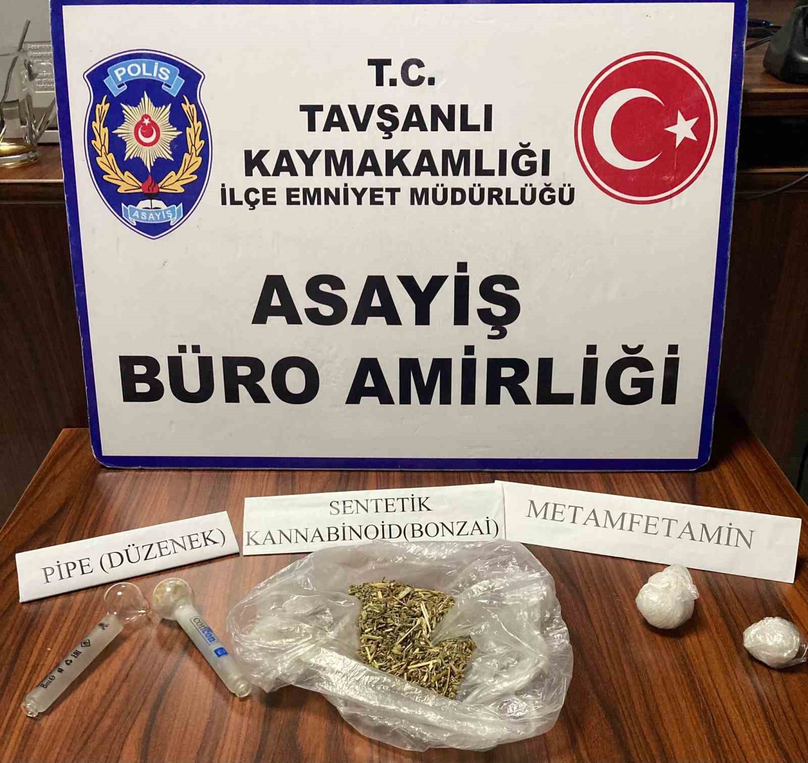 Tavşanlı’da uyuşturucu operasyonu: 3 şüpheli tutuklandı