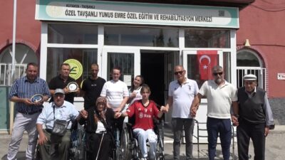 ALMANYA'DAN KÜTAHYA'YA TEKERLEKLİ SANDALYELER VE YÜRÜTEÇLER GETİRDİLER