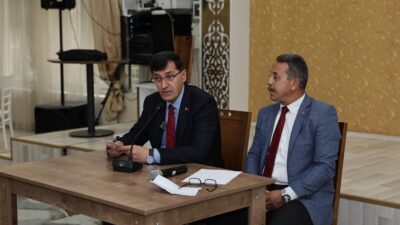 KÜTAHYA BELEDİYE BAŞKANI EYÜP KAHVECİ, MAHALLE MUHTARLARIYLA BİR ARAYA GELDİ.