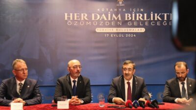 CUMHURBAŞKANI YARDIMCISI CEVDET YILMAZ, KÜTAHYA'DA YAPTIĞI KONUŞMADA, "AK PARTİ İSTİKRAR