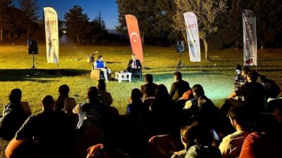 DPÜ REKTÖRÜ KIZILTOPRAK DUMLUPINAR’DA GENÇLERLE BULUŞTU