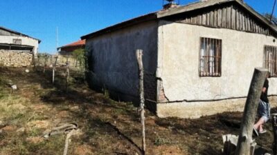 EMET'TE BAHÇEDE ÇIKAN YANGIN EVE SIÇRAMADAN SÖNDÜRÜLDÜ