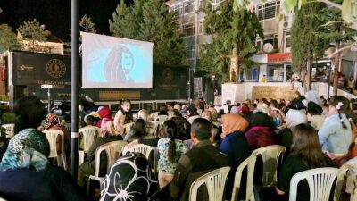 EMET'TE GEZEN SİNEMA KEYFİ