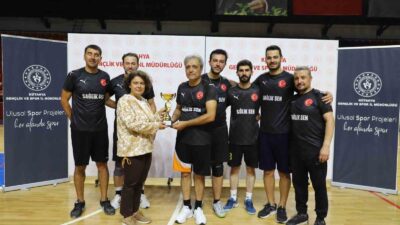 KÜTAHYA’DA KAMU SPOR OYUNLARI TURNUVASI SONA ERDİ