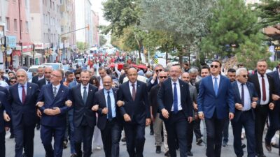 KÜTAHYA'DA MERHUM ESKİ BAŞBAKAN VE KÜTAHYA MİLLETVEKİLİ ADNAN MENDERES'İN İDAM