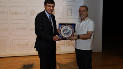 PROF. DR. NACİ GÖRÜR'DEN YETKİLİLERE 'DEPREME HAZIRLIK KONUSUNDA SAHAYA İNİN'