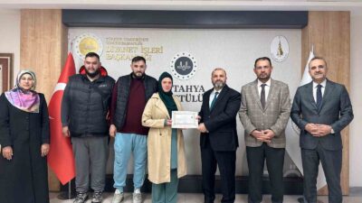 ALMANYA VATANDAŞI DENİSE STAMMER, KÜTAHYA İL MÜFTÜLÜĞÜNDE DÜZENLENEN TÖRENDE KELİME-İ