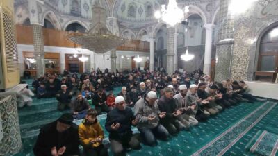 GEDİZ’DE ÖĞRENCİLERDEN SABAH NAMAZI BULUŞMASI
