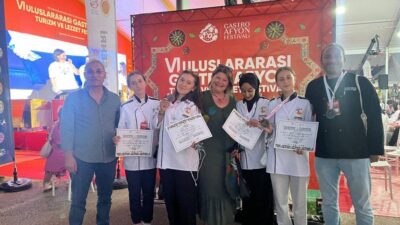 GEDİZLİ ÖĞRENCİLER AFYON’DAN MADALYA İLE DÖNDÜLER