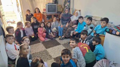 KÜTAHYA'NIN HİSARCIK İLÇESİ ATATÜRK İLKOKULU ÖĞRENCİLERİ DÜNYA YAŞLILAR GÜNÜ NEDENİYLE