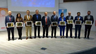 KÜTAHYA'DA 'EĞİTİM VE GELİŞİM PROGRAMI'NI BAŞARIYLA UYGULAYAN OKULLARA ÖDÜL