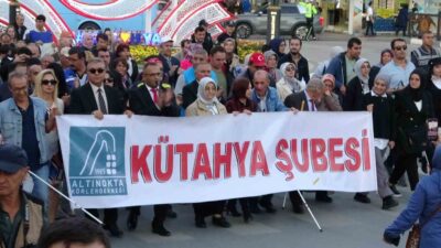 GÖRME ENGELLİLERDEN "FARKINDALIK" YÜRÜYÜŞÜ