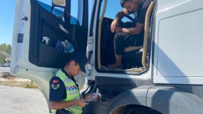 KÜTAHYA'DA JANDARMA TRAFİK VE ASAYİŞ TİMLERİNDEN ALKOL DENETİMİ