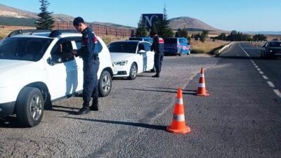 KÜTAHYA’DA JANDARMADAN ARANAN ŞAHISLAR UYGULAMASI
