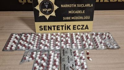 KÜTAHYA’DA UYUŞTURUCU TİCARETİ YAPTIĞI İDDİASIYLA 3 ZANLI TUTUKLANDI