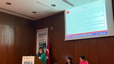 KÜTAHYALI AKADEMİSYENLERDEN KONGREDE SUNUM