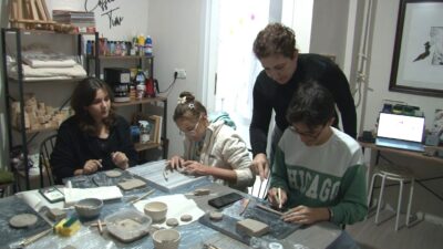 RESİM ÖĞRETMENİ SAADET ATASEVER: "SANAT KİŞİYİ GELİŞTİRİR, UFKUNU AÇAR, KENDİNİ