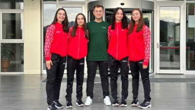 KÜTAHYA'NIN TAVŞANLI İLÇESİNDEN YETİŞEN KARATECİ KIZLAR, İTALYA'NIN VENEDİK ŞEHRİNDE DÜZENLENECEK