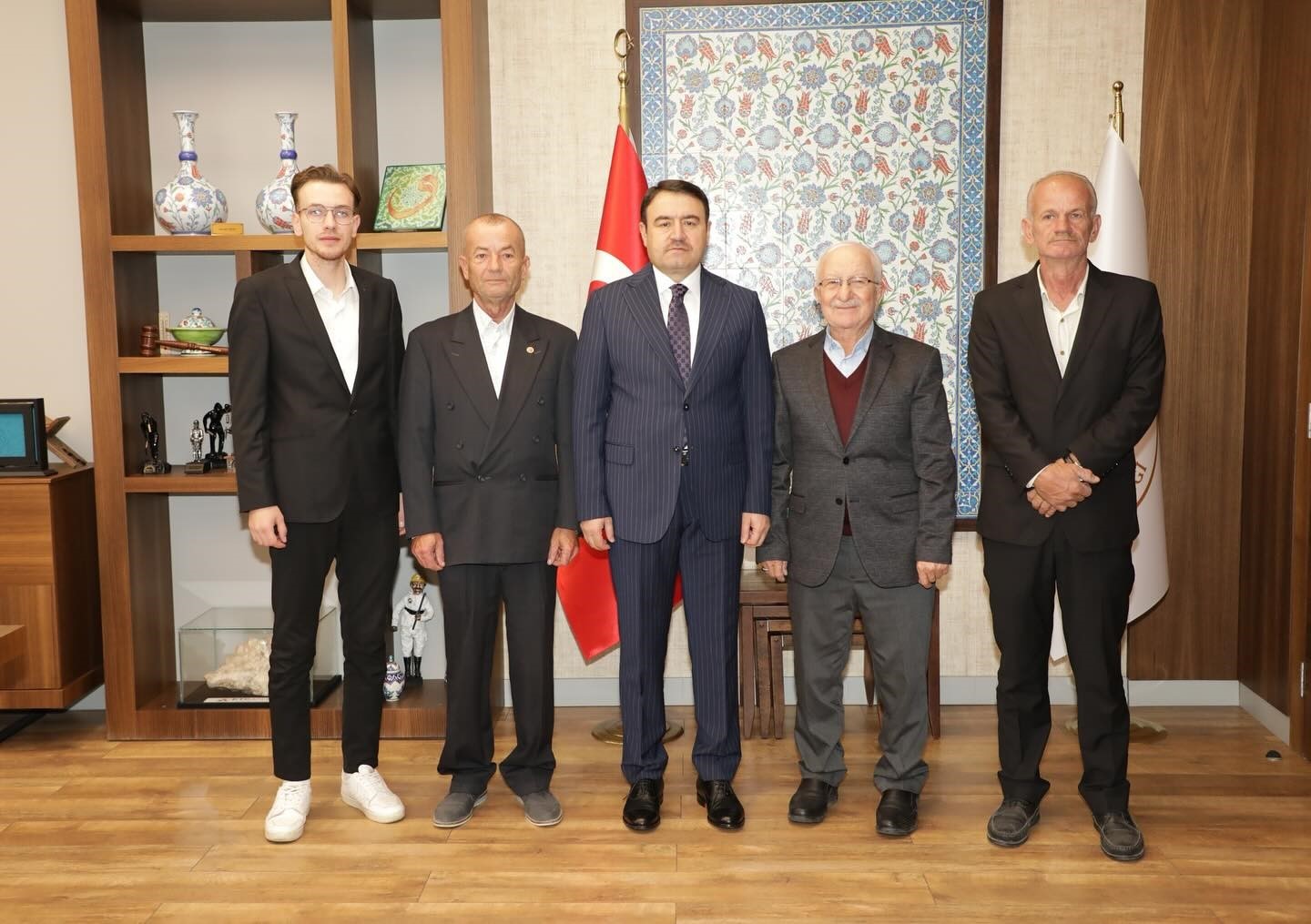 VALİ MUSA IŞIN, MİLLİ MÜCADELE KAHRAMANLARININ TORUNLARINI AĞIRLADI