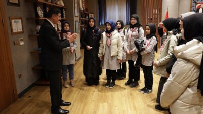 KÜTAHYA BELEDİYESİ'NDEN ÇOCUK MECLİSİ ÜYELERİNE DESTEK MESAJI