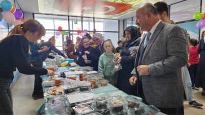 ÇİNİKENT ÖZEL EĞİTİM ORTAOKULUNDA HAYIR ÇARŞISI