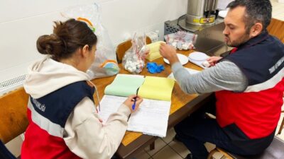 EMET'TE KYK YURDU VE HASTANEDE TÜKETİLEN PEYNİRLERDEN ANALİZ İÇİN NUMUNE