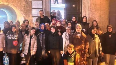 KÜTAHYA AKŞEMSETTİN KIZ ANADOLU İMAM HATİP LİSESİ ÖĞRENCİLERİ SABAH NAMAZINDA